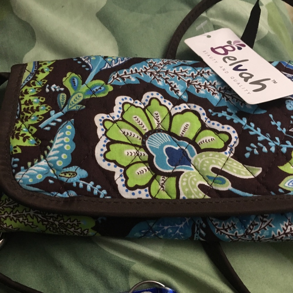 Shoulder wallet
